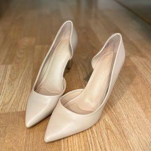 Nude Pumps
